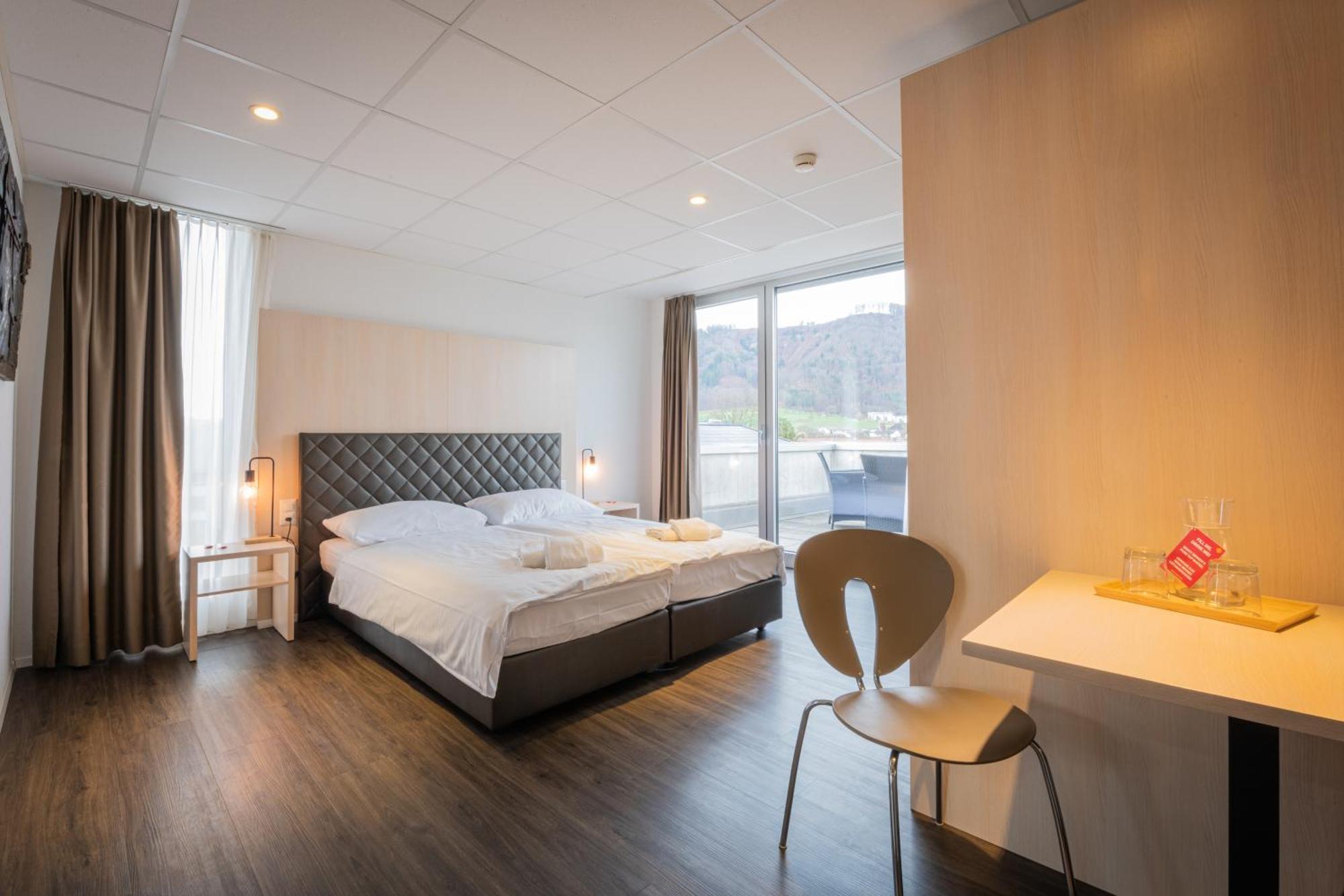 Los Lorentes Apartments Bern Airport เบลพ์ ภายนอก รูปภาพ