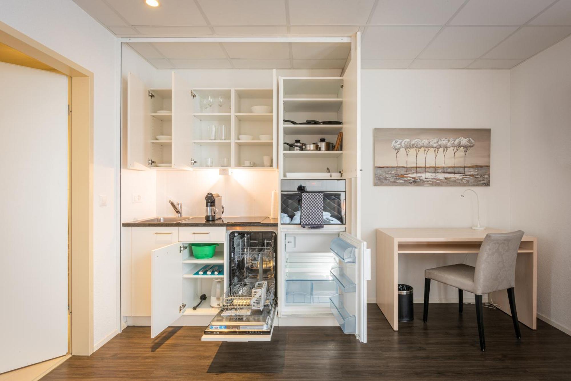 Los Lorentes Apartments Bern Airport เบลพ์ ภายนอก รูปภาพ